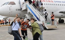 C919频获大单，国内航线加密：国产大飞机贸易
运营路渐走宽