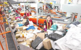 电商平台取消预售 快递网点从容应对“6·18”