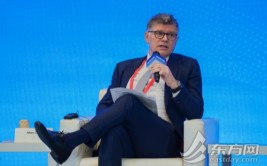 花旗银行Marc LUET：花旗银行每天买卖
业务
额高达4万亿美元，相称
于德国的GDP