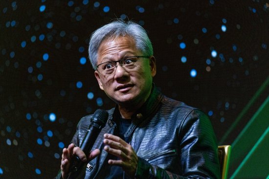 英伟达高管和董事上半年卖股套现超7亿美元 黄仁勋本人也在其列 时时快讯 英伟达高管和董事上半年卖股套现超7亿美元 黄仁勋本人也在其列 英伟达高管和董事上半年卖股套现超7亿美元 黄仁勋本人也在其列 时时快讯
