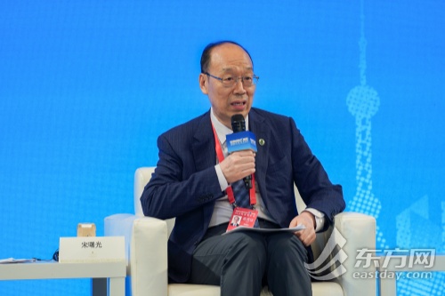 中国信保董事长宋曙光：数字化转型是金融模式、构造
形态的体系
性厘革
 时时快讯