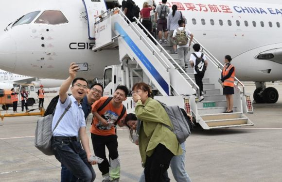 C919频获大单，国内航线加密：国产大飞机贸易运营路渐走宽 时时快讯