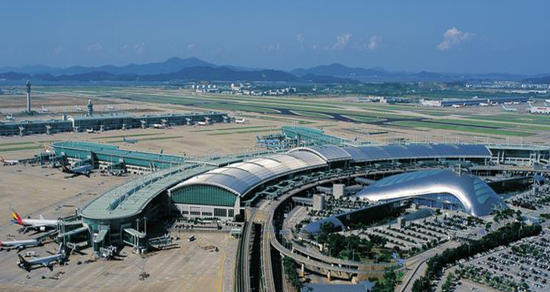 韩国航班空中骤降6000多米，13人紧急送医！氧气面罩弹出、多人被吓哭，现场曝光 韩国航班空中骤降6000多米，13人告急
送医！氧气面罩弹出、多人被吓哭，现场曝光 时时快讯