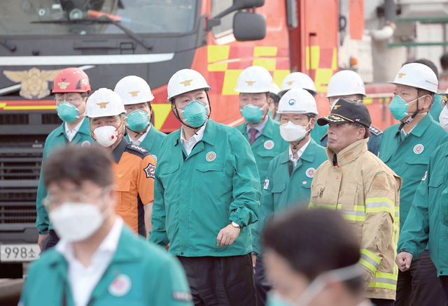 韩国电池工厂发生庞大
火警
变乱
已致22人罹难
，韩媒：大概
又是“人祸” 时时快讯