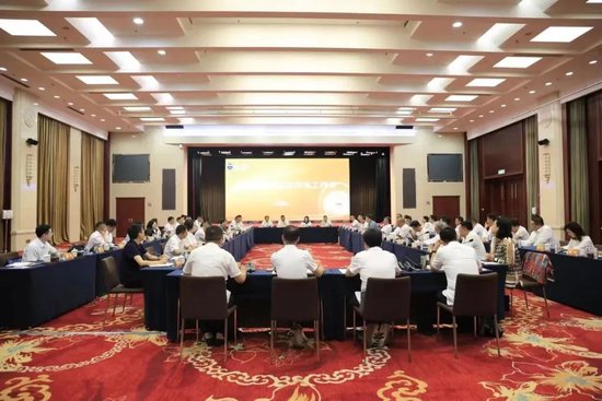 茅台深入一线启示：到市场中解问题，于历史里见答案 茅台深入一线启示：到市场中解题目
，于汗青
里见答案 时时快讯