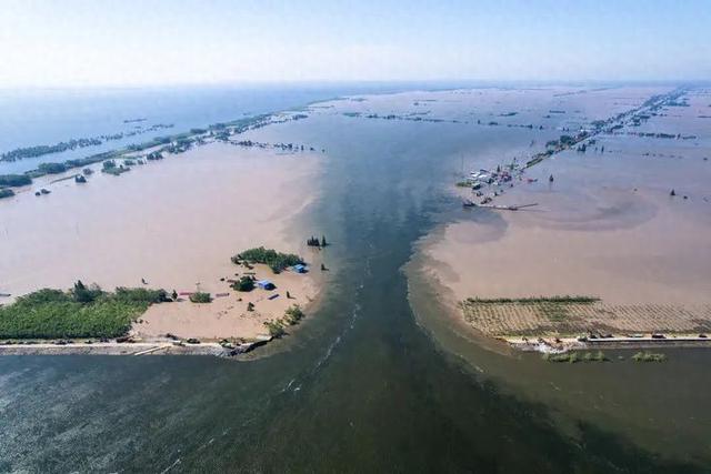 华容洞庭湖决堤现场：正在堵口，专家预计工程周期4天左右 时时快讯