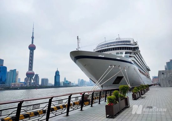 邮轮“白菜价”“亏本卖”，价格突然大跳水！业内：多囤多赔，少囤少赔，不卖是亏，卖了也亏！ 邮轮“白菜价”“亏本卖”，代价
忽然
大跳水！业内：多囤多赔，少囤少赔，不卖是亏，卖了也亏！ 时时快讯